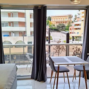 Cosy Studio 200 M From Beach & Promenade Des Anglais Apartment Nizza